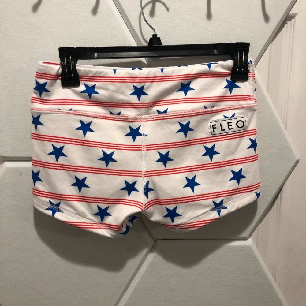 FLEO USA shorts size S